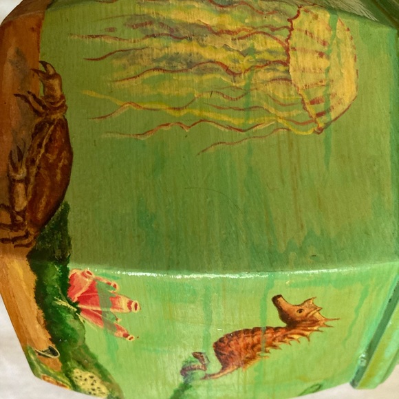 Green Octagonal Seashell Handbag - Picture 4 of 5